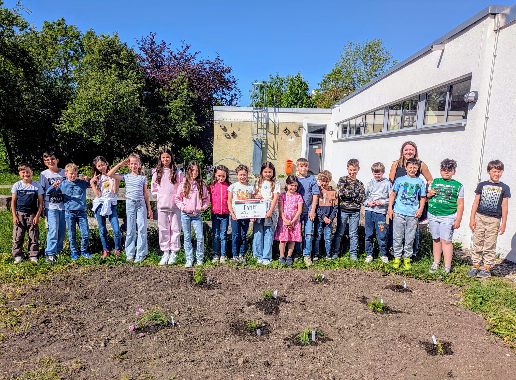Unser bienenfreundlicher Schulgarten