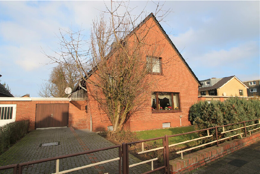 Ein Vorgarten wird zum Insektenhotel – Zimmer frei für Insekten & Co