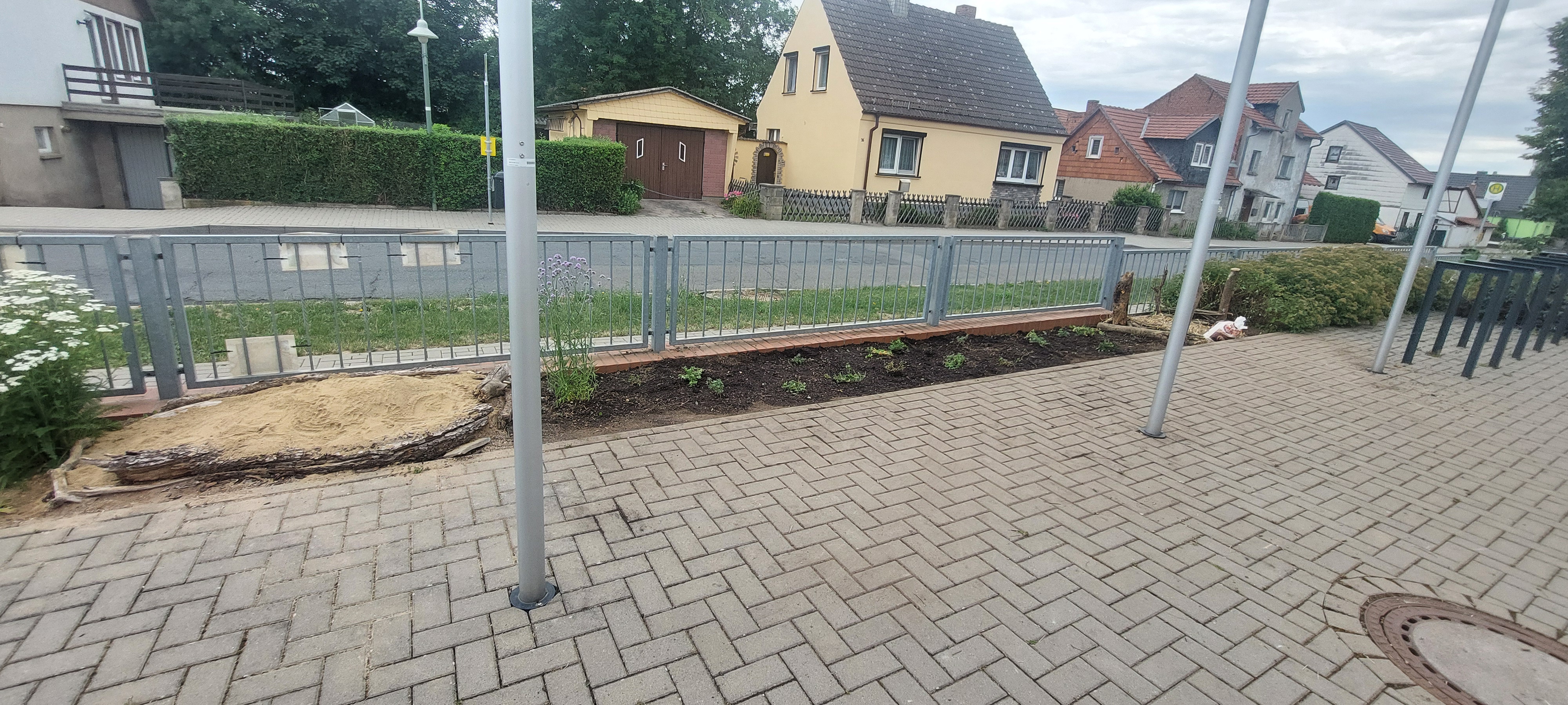 Erweiterung des Magerbeetes vor unserer Schule
